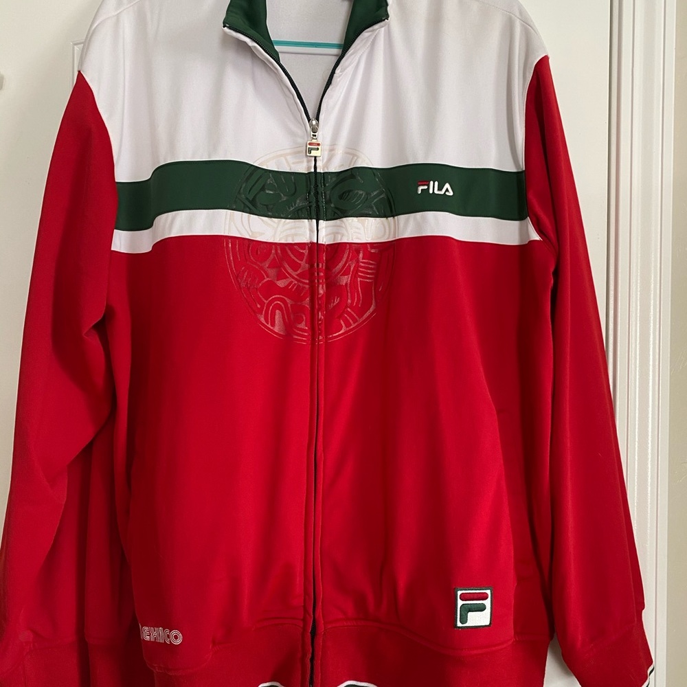 Men’s basketball set